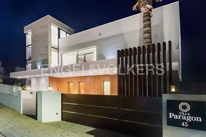 Image No.12-4 Bed House for sale