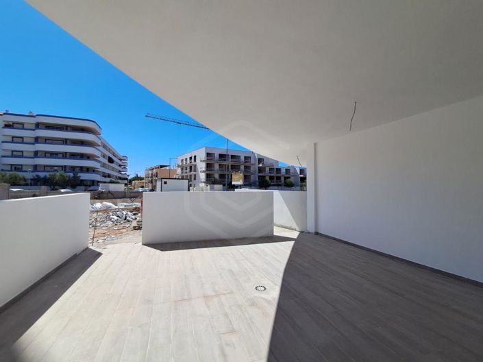 Image No.17-2 Bed Apartment for sale