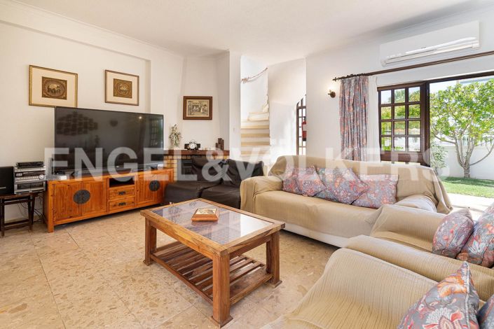 Image No.11-4 Bed House for sale