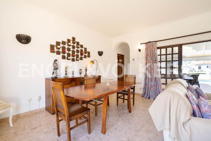 Image No.13-4 Bed House for sale