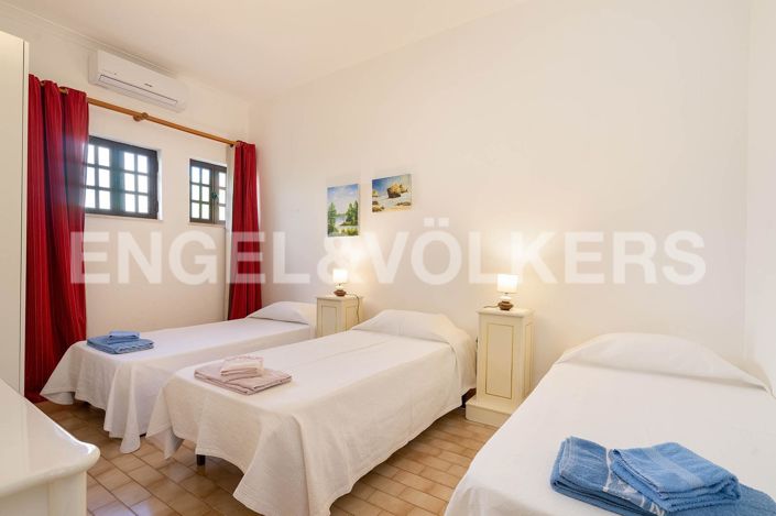 Image No.23-4 Bed House for sale