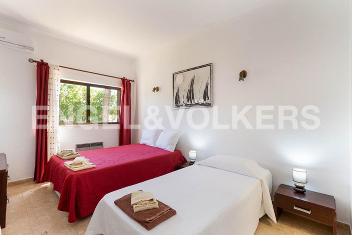 Image No.26-4 Bed House for sale