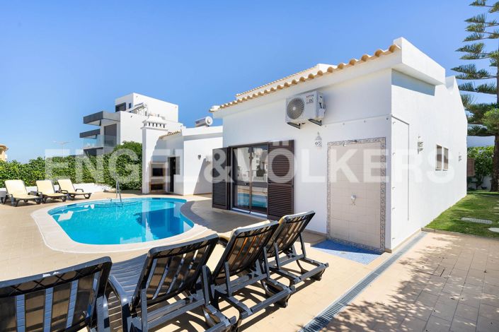 Image No.3-4 Bed House for sale