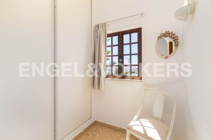 Image No.33-4 Bed House for sale