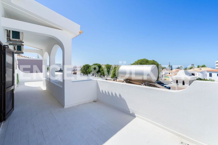 Image No.36-4 Bed House for sale