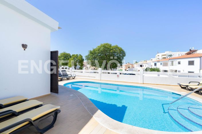 Image No.5-4 Bed House for sale