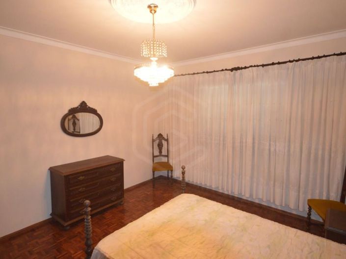 Image No.14-4 Bed House for sale