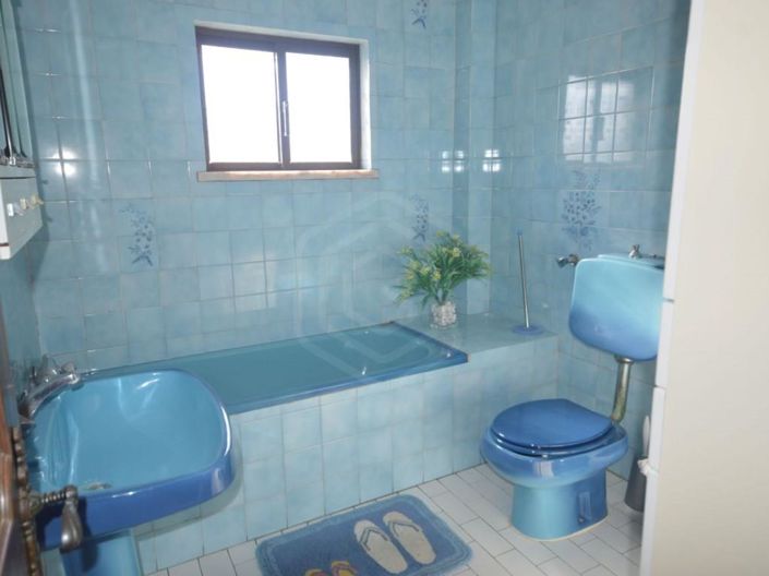 Image No.36-4 Bed House for sale