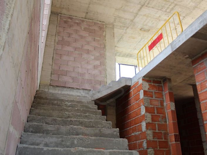 Image No.14-3 Bed House for sale