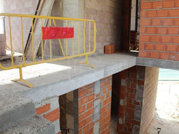 Image No.15-3 Bed House for sale