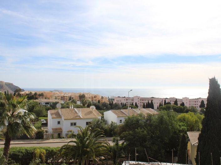 Image No.21-3 Bed House for sale