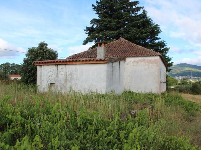 Image No.5-6 Bed House for sale