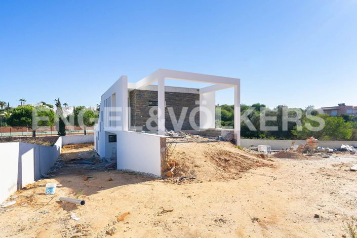 Image No.2-3 Bed House for sale