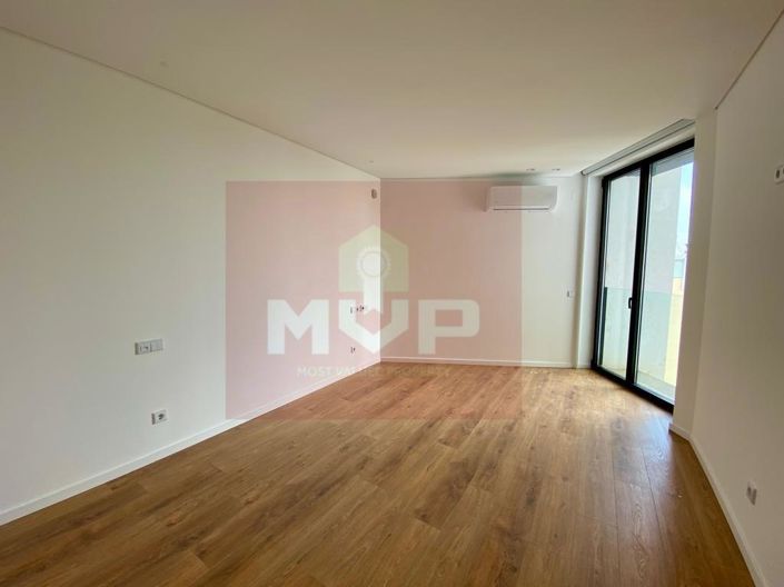 Image No.21-2 Bed Apartment for sale