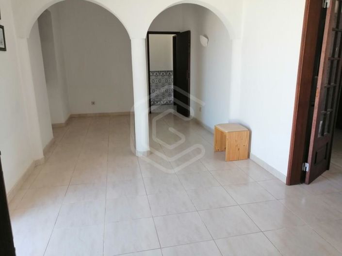 Image No.15-4 Bed House for sale