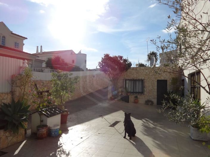 Image No.16-5 Bed House for sale