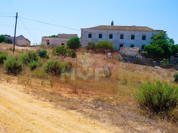 Image No.19-13 Bed House for sale