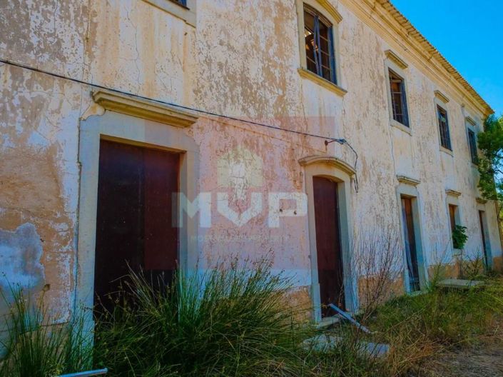 Image No.6-13 Bed House for sale