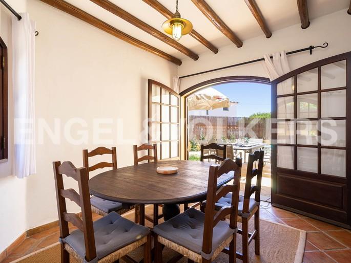 Image No.10-4 Bed House for sale