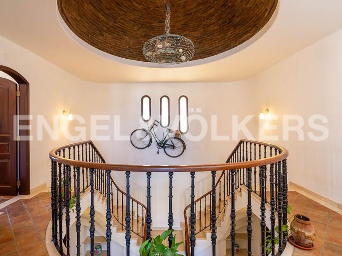 Image No.19-4 Bed House for sale