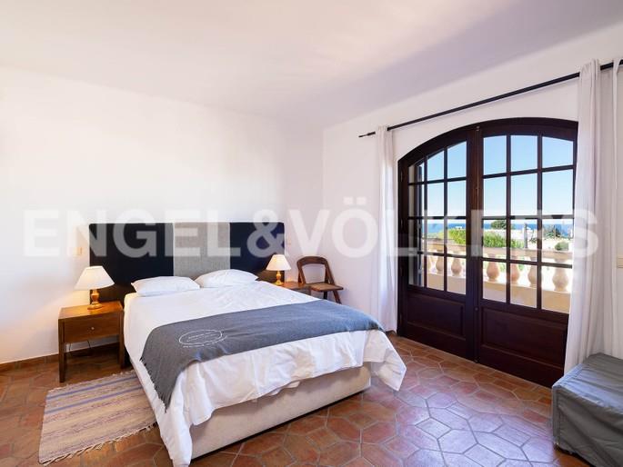 Image No.21-4 Bed House for sale