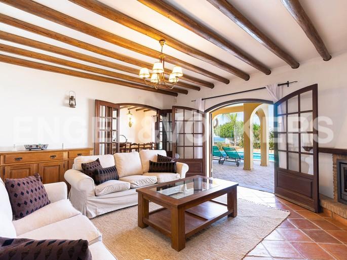 Image No.7-4 Bed House for sale