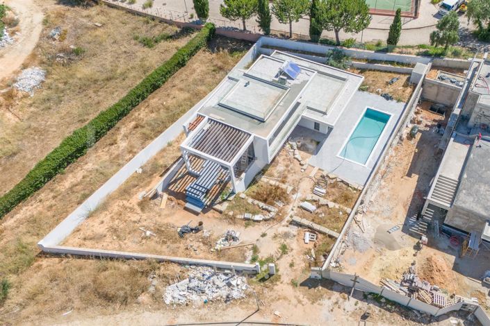 Image No.11-4 Bed House for sale