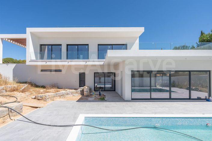 Image No.4-4 Bed House for sale