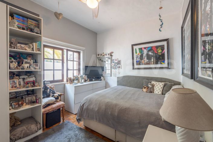 Image No.18-3 Bed House for sale