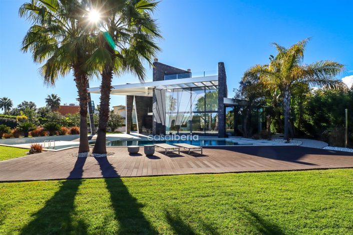 Image No.1-3 Bed House for sale