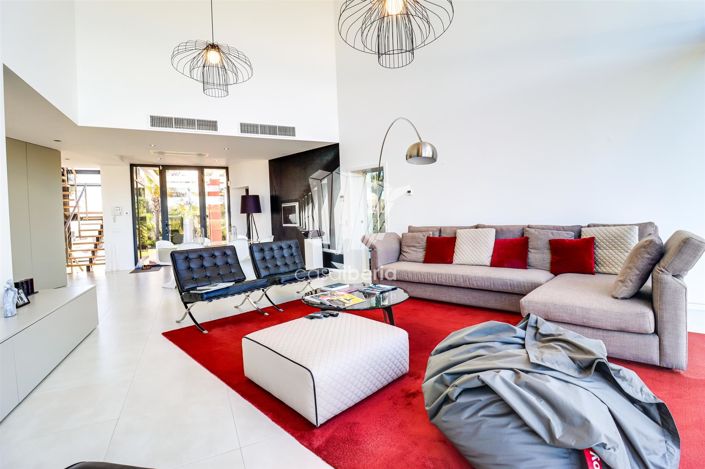 Image No.24-3 Bed House for sale