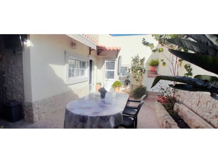 Image No.25-3 Bed House for sale