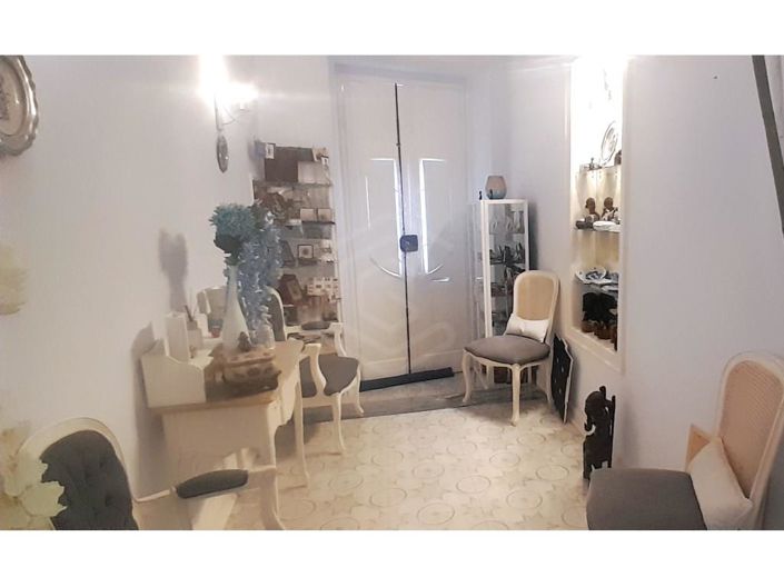 Image No.6-3 Bed House for sale