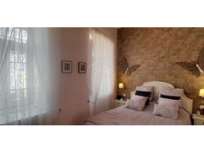 Image No.9-3 Bed House for sale