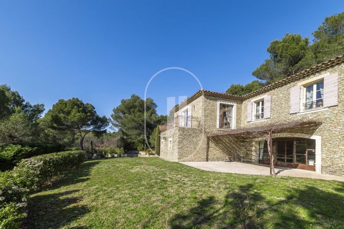 Image No.1-4 Bed House for sale