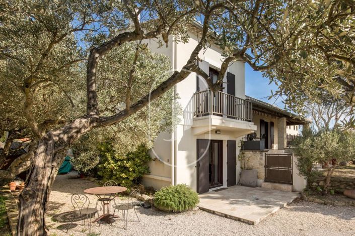Image No.1-4 Bed House for sale