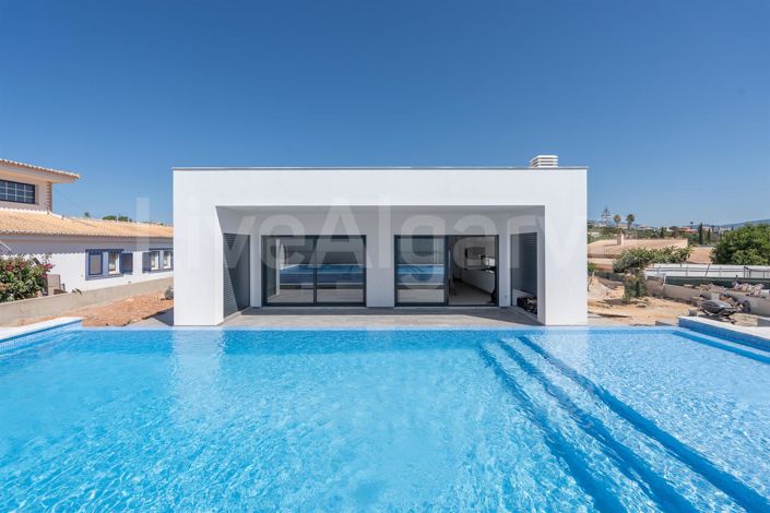 Image No.4-3 Bed House for sale