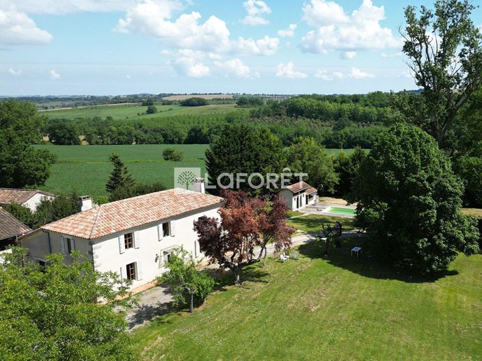 Image No.1-5 Bed House for sale