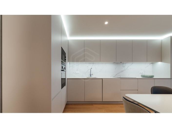 Image No.9-4 Bed Apartment for sale