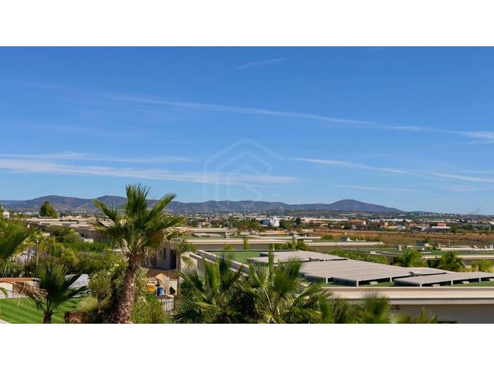 Image No.15-4 Bed House for sale