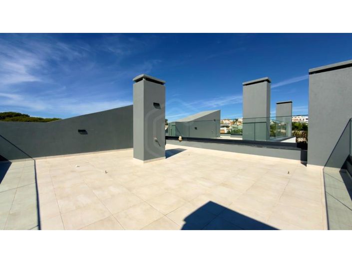 Image No.28-4 Bed House for sale