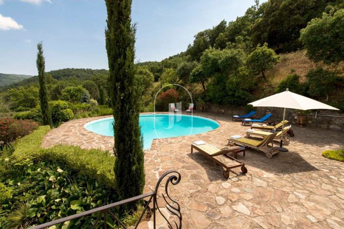 Image No.1-5 Bed House for sale