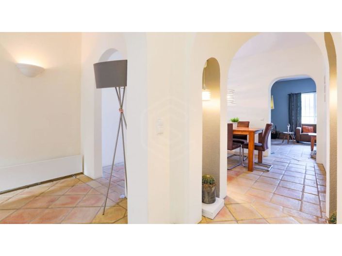 Image No.13-2 Bed House for sale