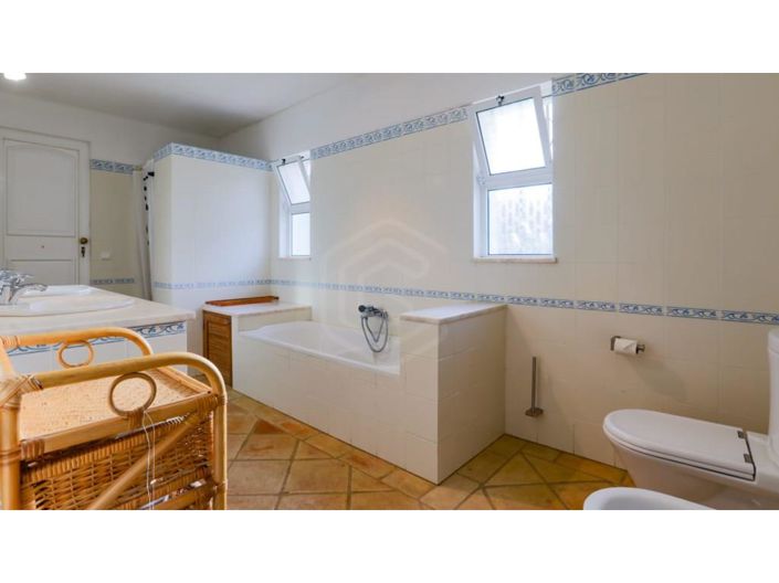 Image No.24-2 Bed House for sale