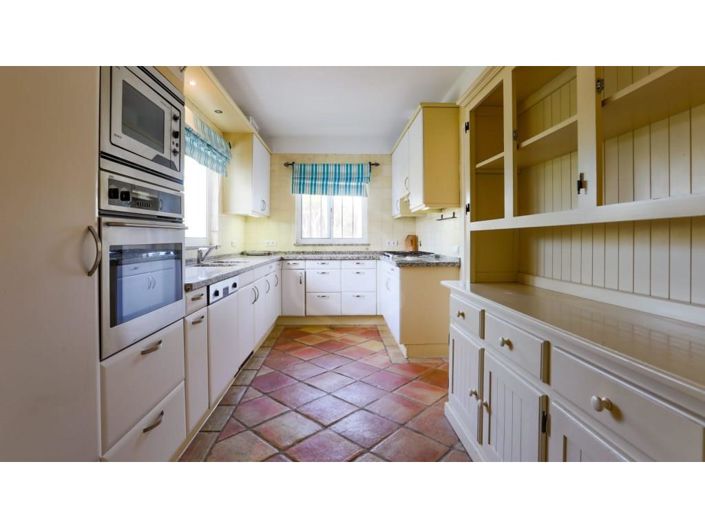 Image No.9-2 Bed House for sale