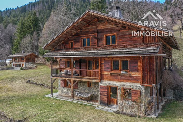 Image No.1-5 Bed House for sale