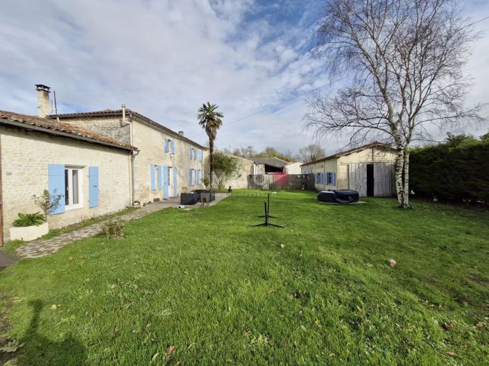 Image No.1-5 Bed House for sale