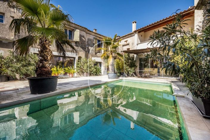 Image No.1-6 Bed House for sale