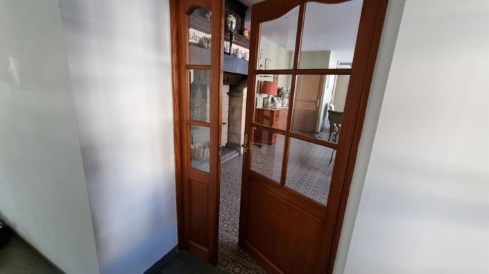 Image No.1-4 Bed House for sale