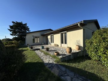 1 - Aussillon, House